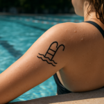 Peut-on aller à la piscine après un tatouage ? Délai minimum, risques et conseils essentiels